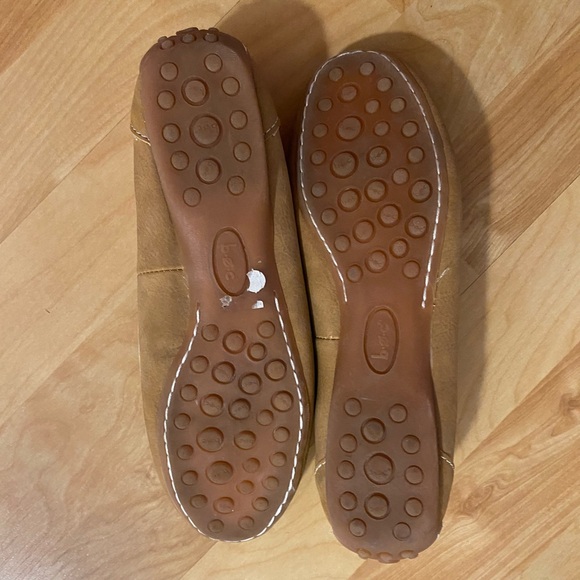 b.o.c. Carolann Moccasin Loafer Size 6 Tan and White - Picture 7 of 11